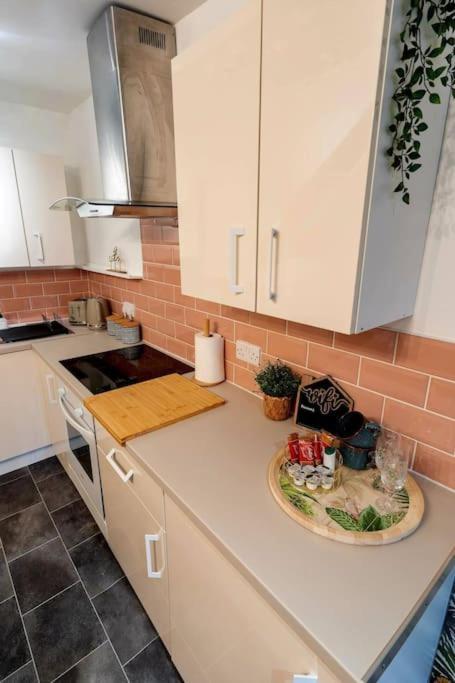 Cosy Hideaway In Nottingham Apartment Ngoại thất bức ảnh